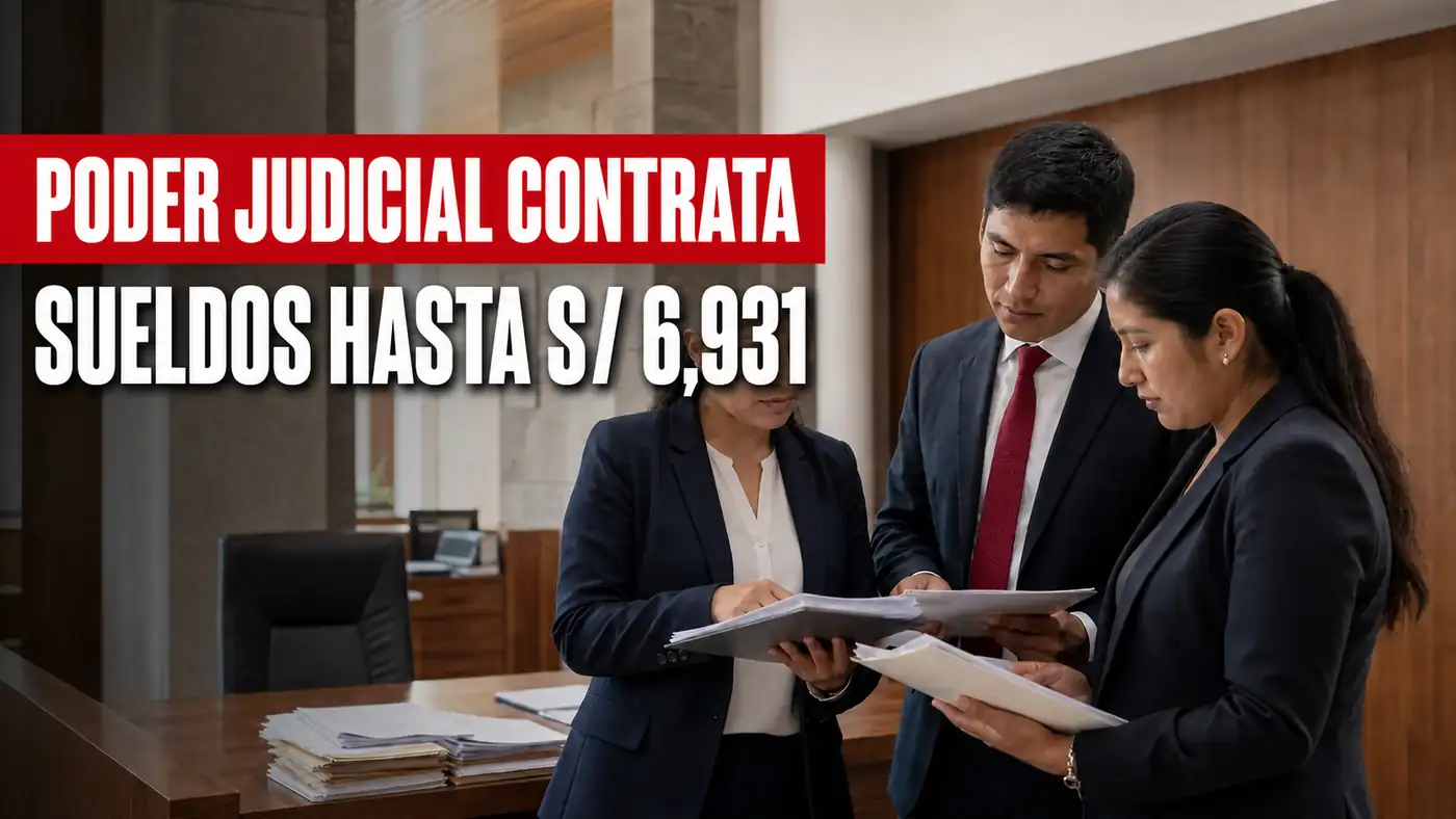 Profesionales revisando expedientes para empleos del Poder Judicial en Cusco